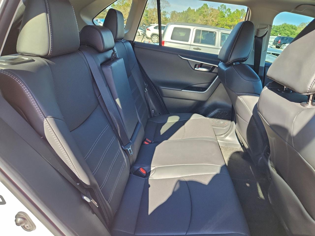 2024 TOYOTA RAV4 LIMITED photo 31