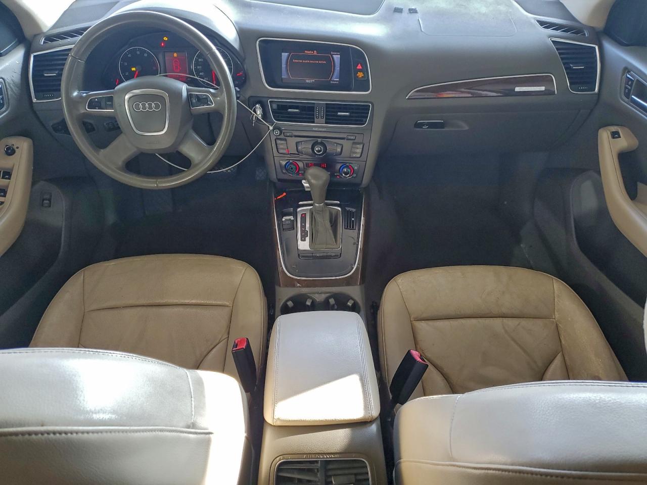 2011 AUDI Q5 PREMIUM photo 8