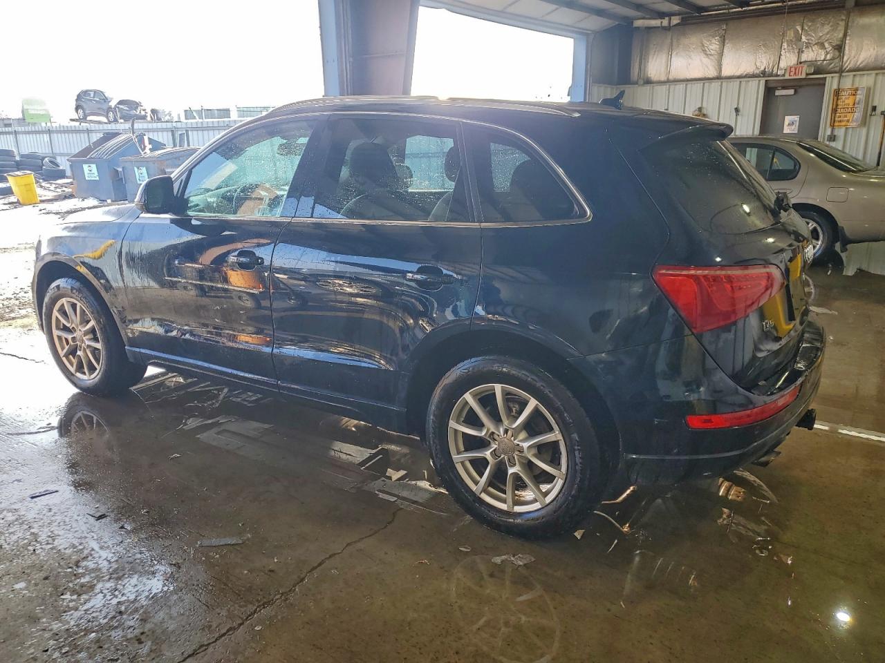 2011 AUDI Q5 PREMIUM photo 2