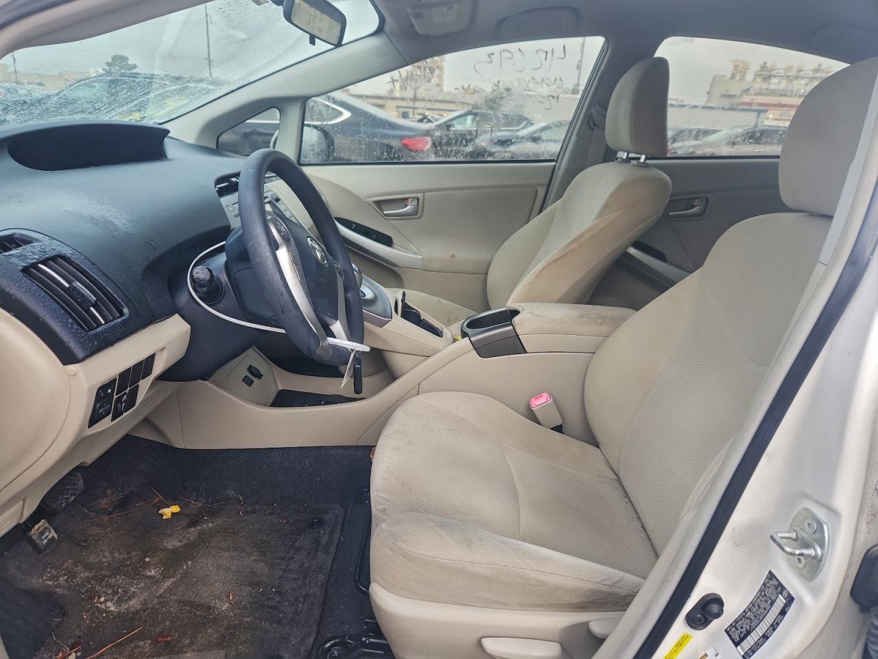 2013 TOYOTA PRIUS photo 13