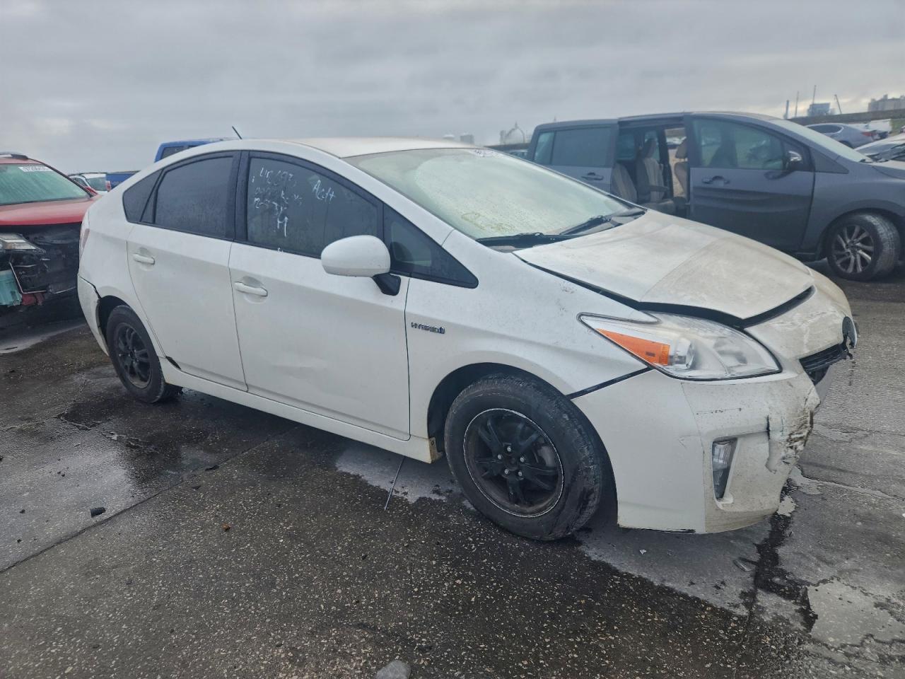 2013 TOYOTA PRIUS photo 7