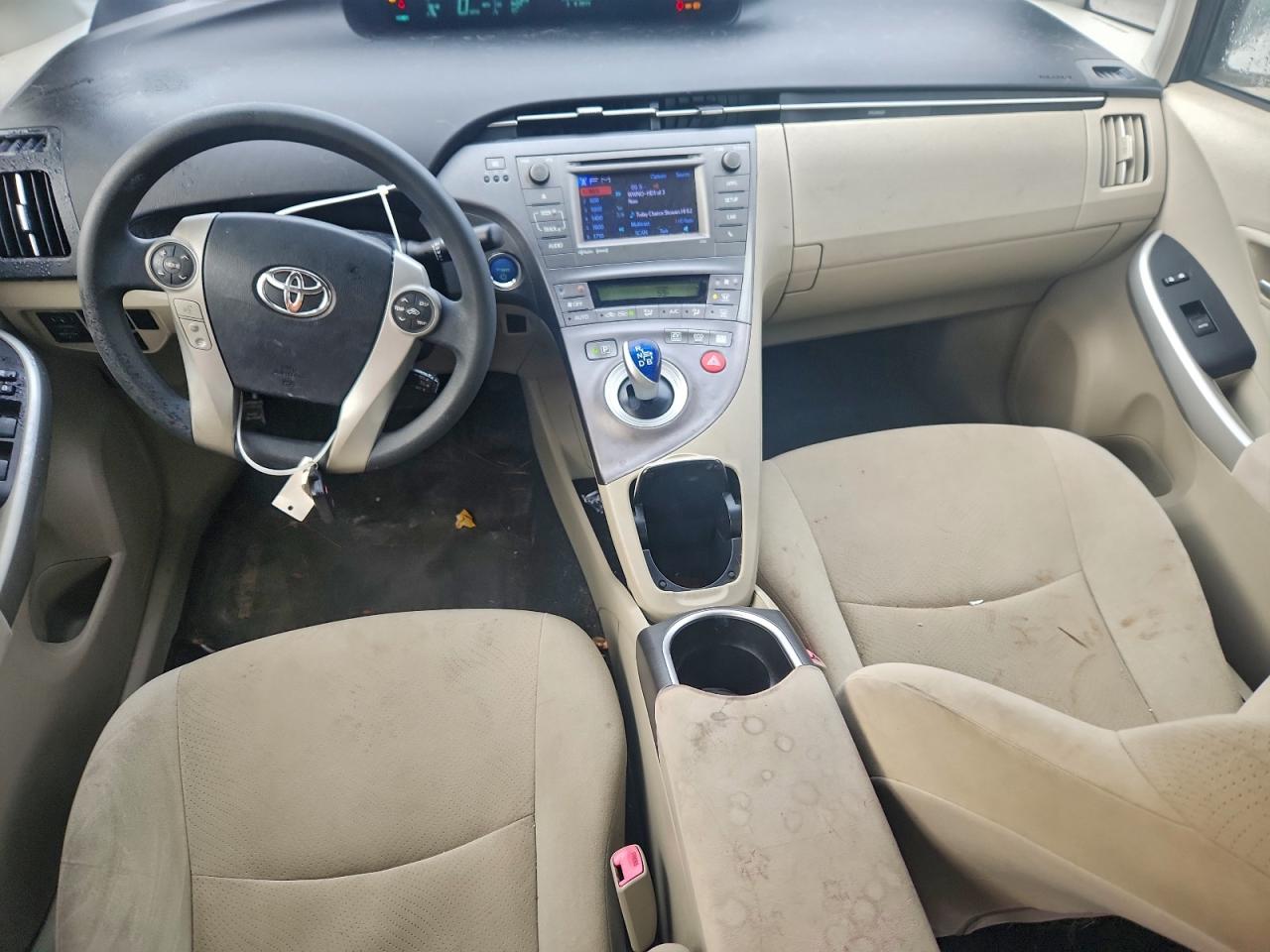 2013 TOYOTA PRIUS photo 15
