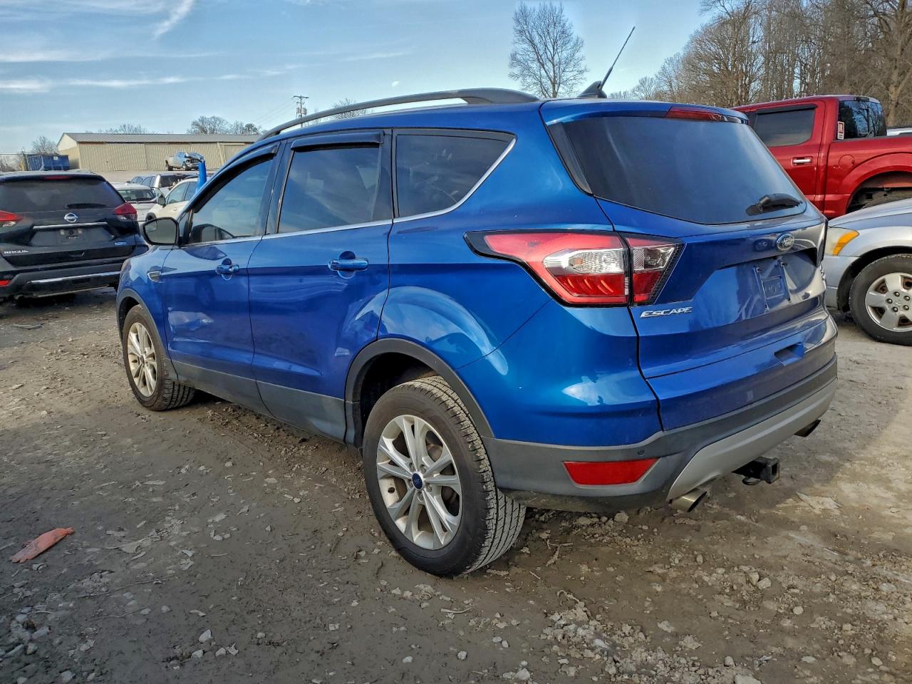 2018 FORD ESCAPE SEL photo 2