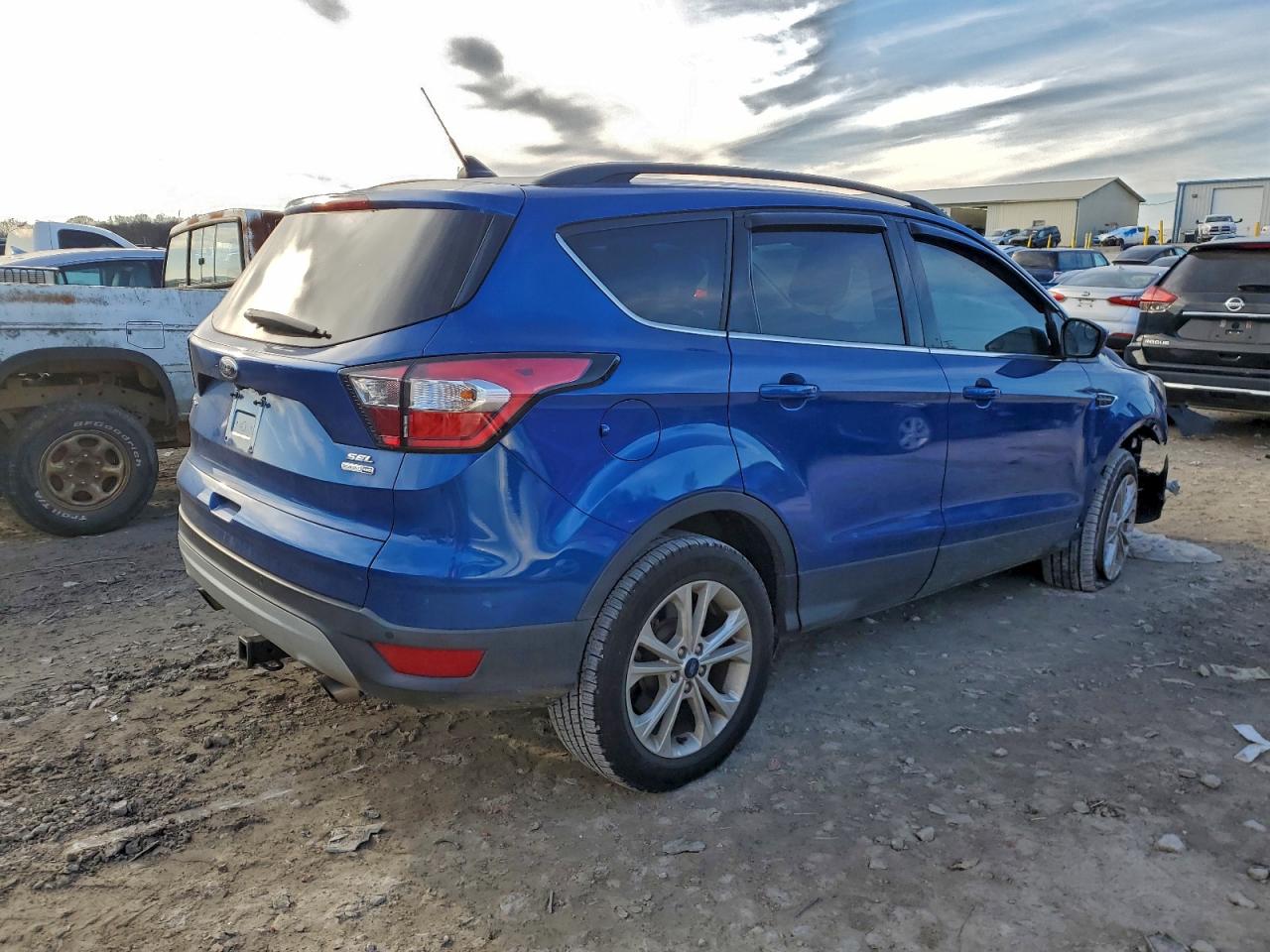 2018 FORD ESCAPE SEL photo 3