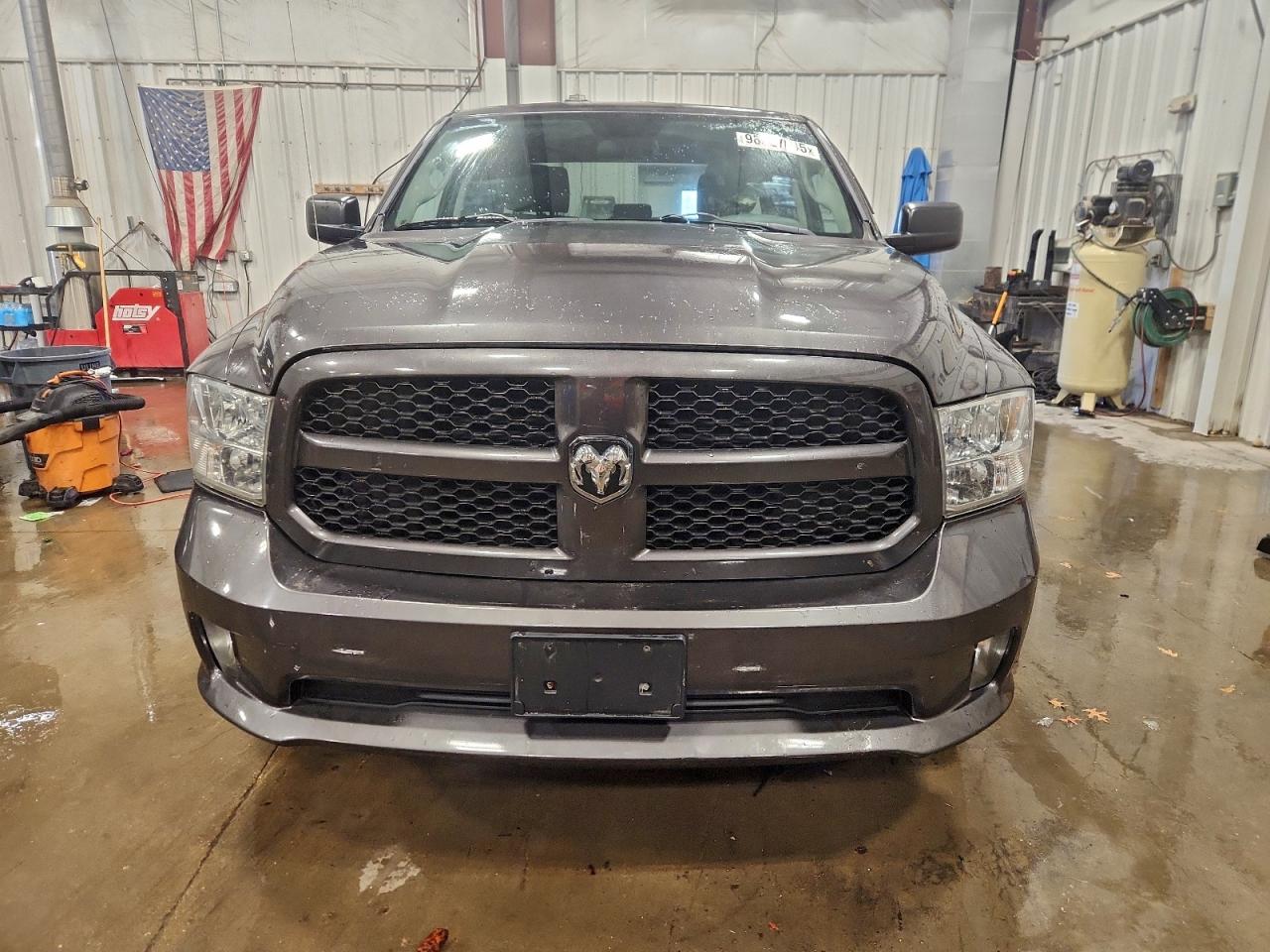 2014 RAM 1500 ST photo 5