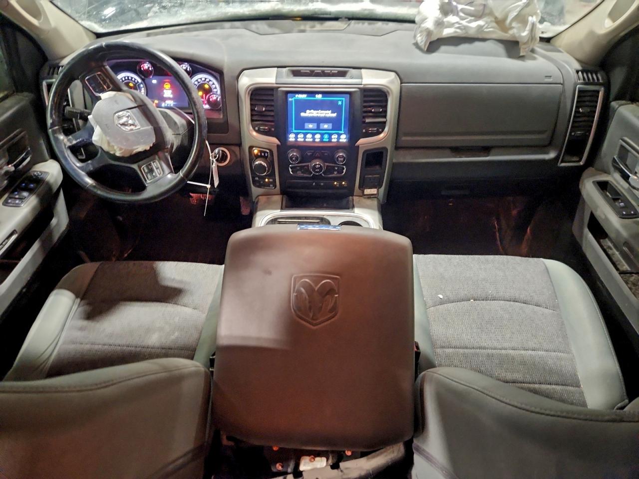 2019 RAM 1500 CLASSIC SLT photo 15