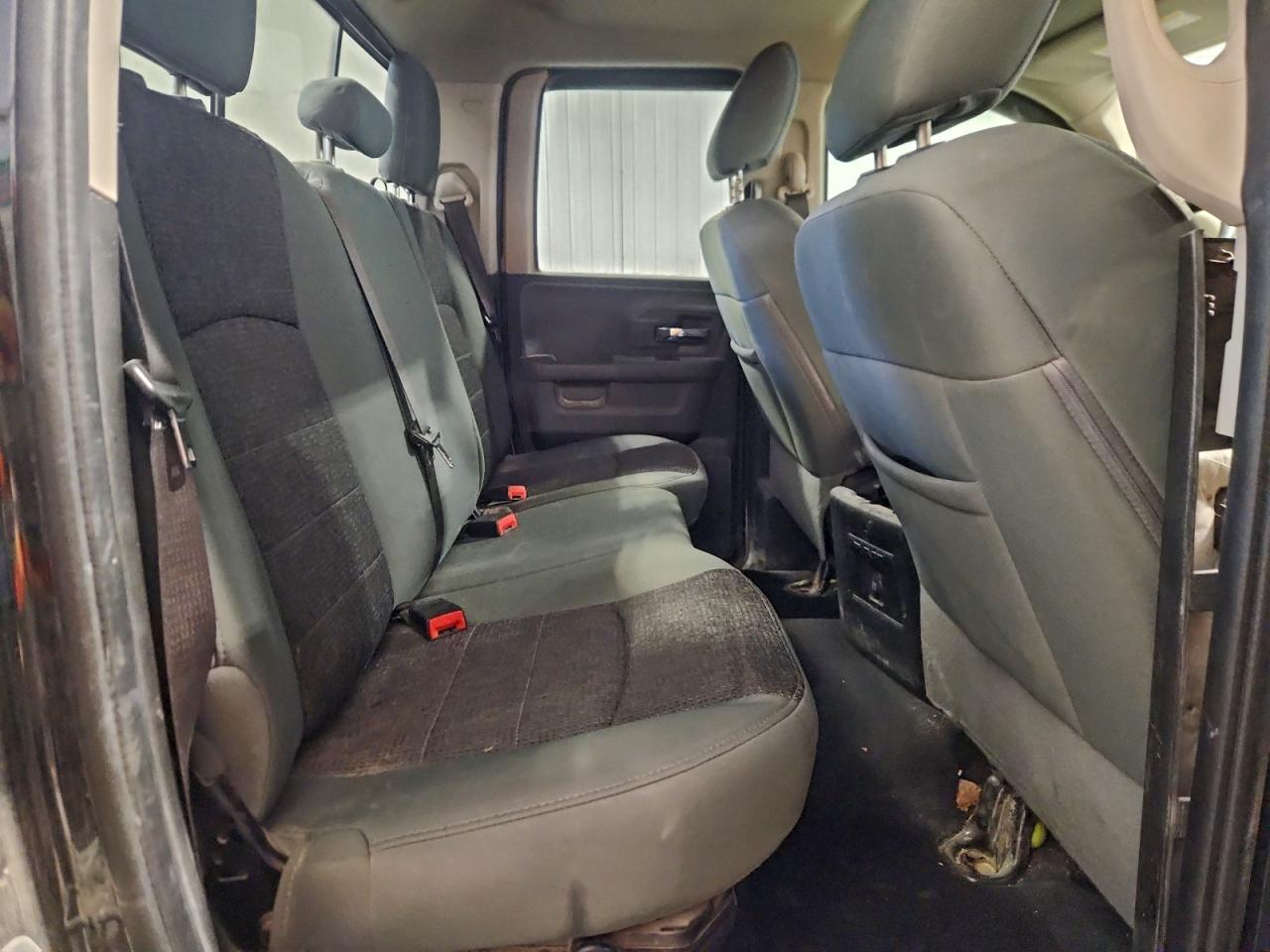 2019 RAM 1500 CLASSIC SLT photo 19