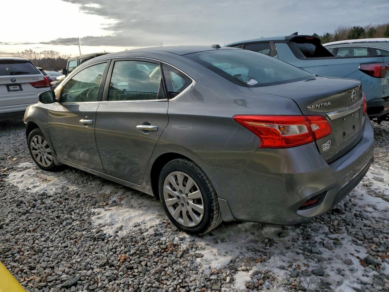 2016 NISSAN SENTRA S photo 2