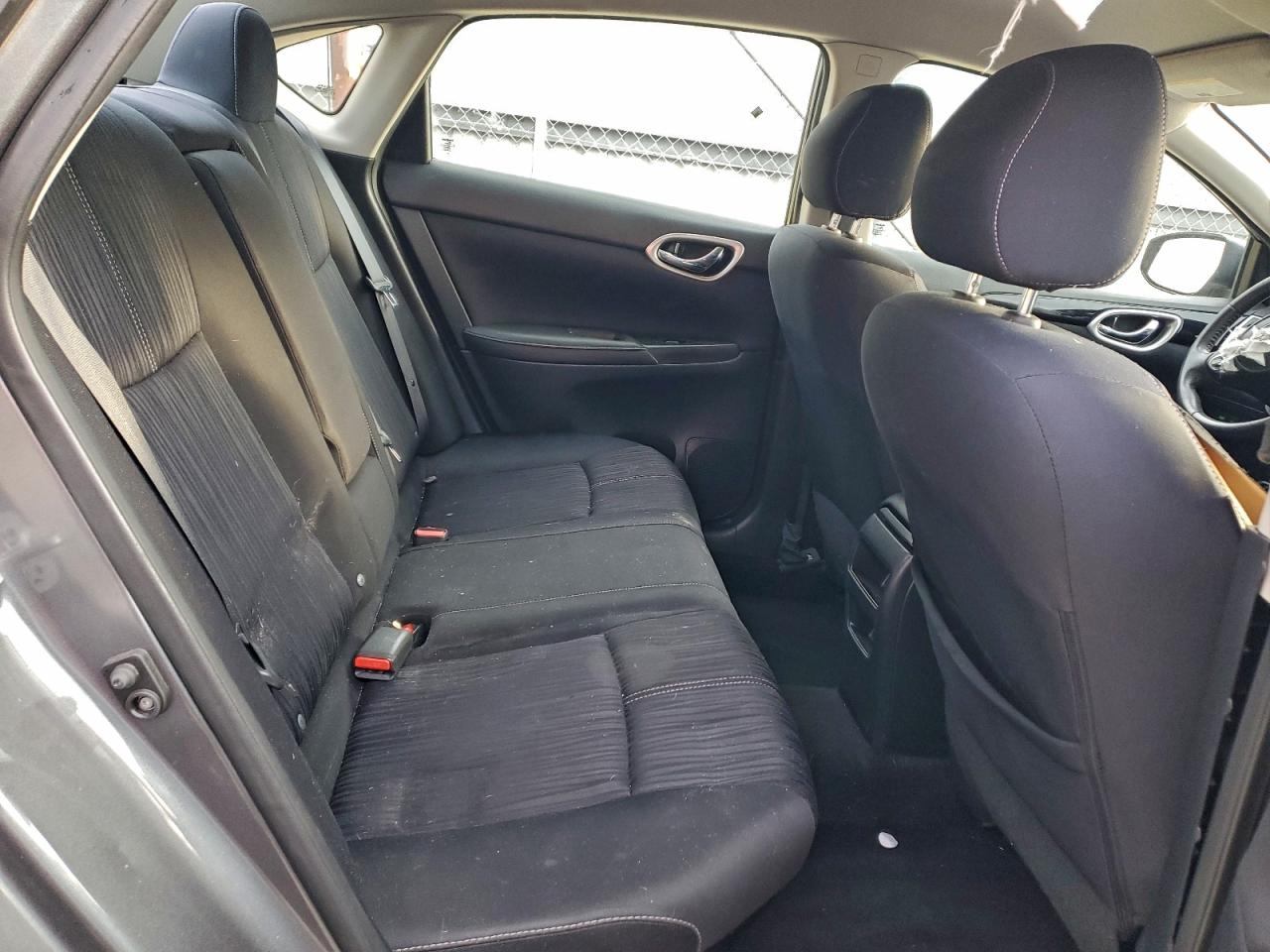 2016 NISSAN SENTRA S photo 10
