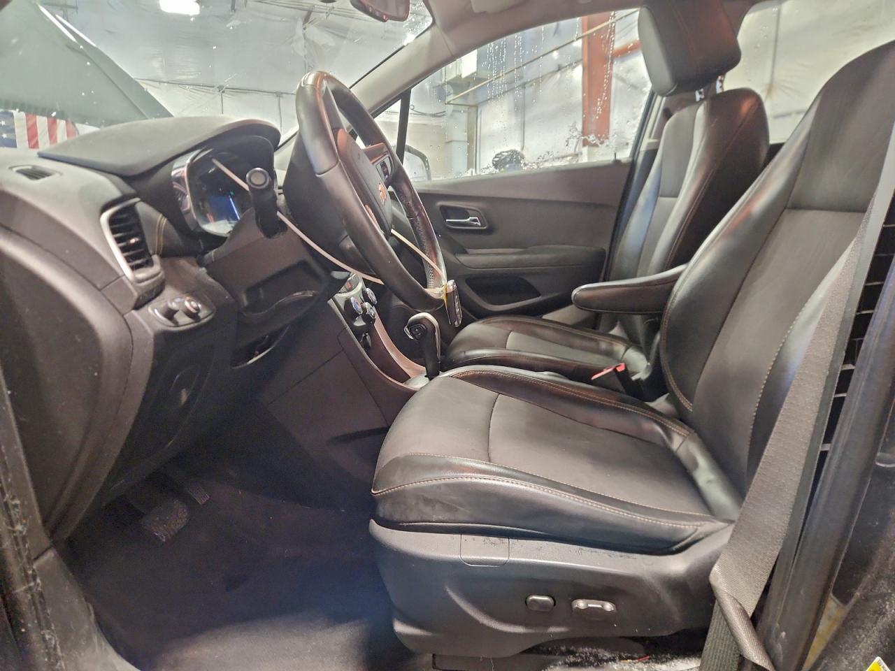 2017 CHEVROLET TRAX 1LT photo 7