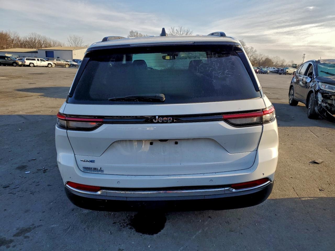 2024 JEEP GRAND CHEROKEE LIMITED 4XE photo 11