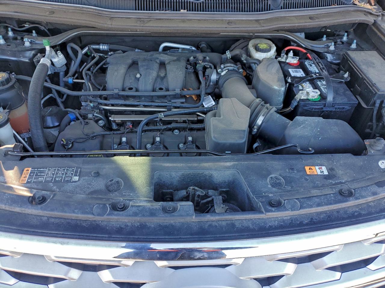 2018 FORD EXPLORER XLT photo 12