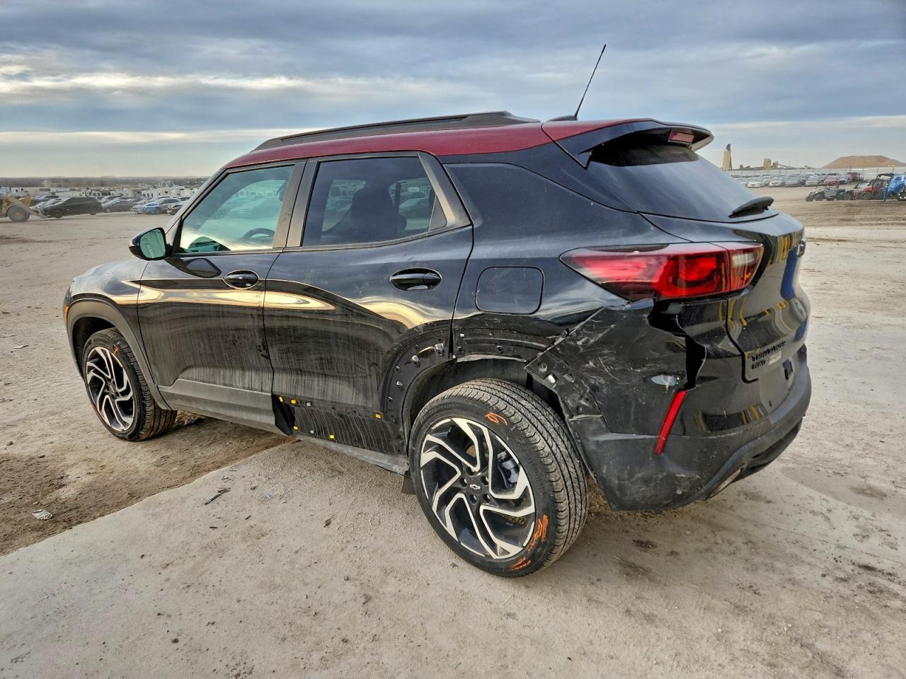 2025 CHEVROLET TRAILBLAZER RS photo 2