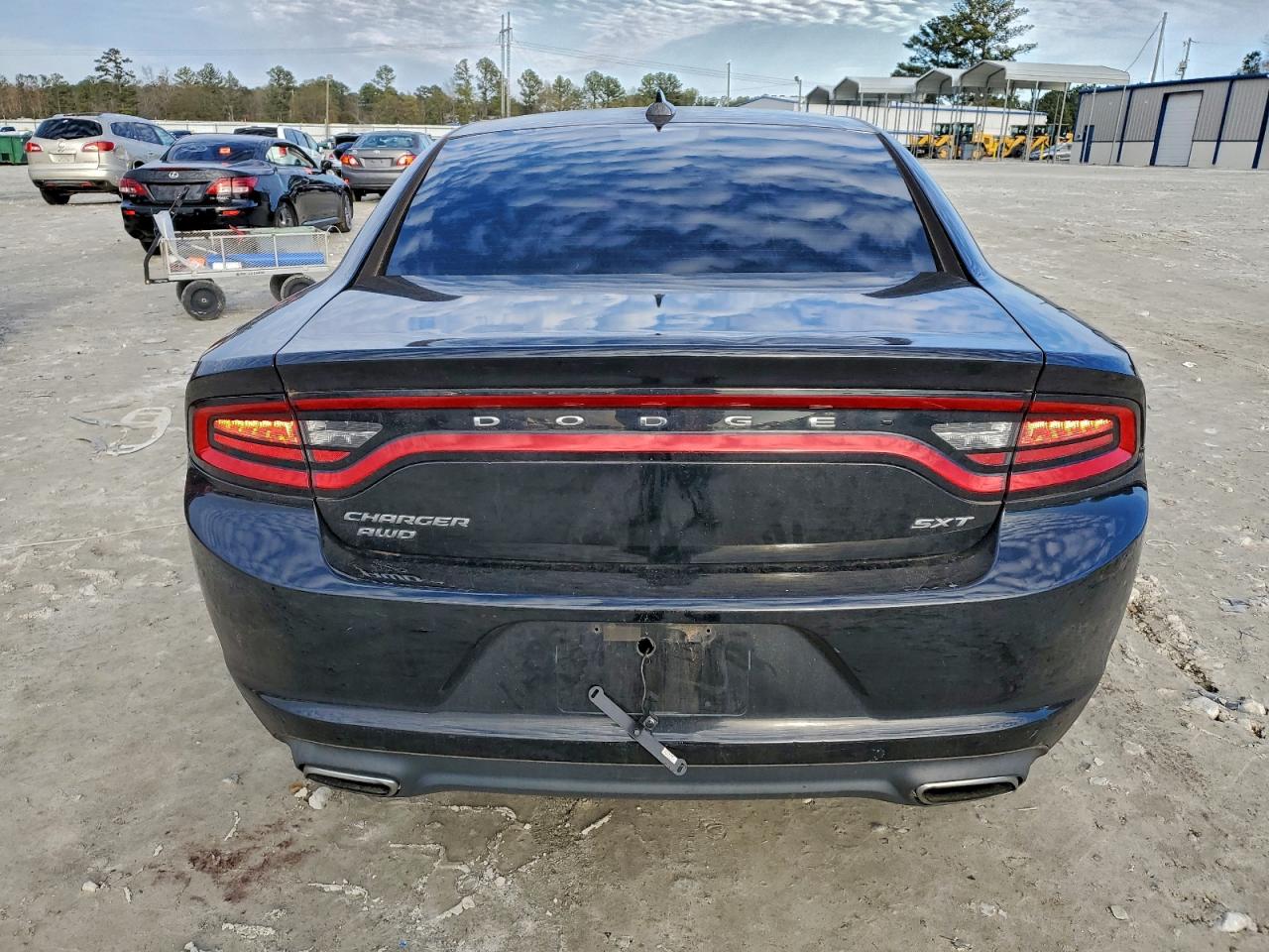 2017 DODGE CHARGER SXT photo 6