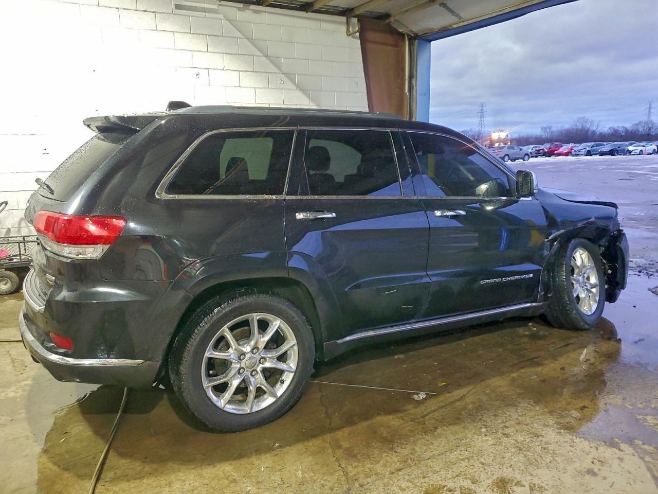 2014 JEEP GRAND CHEROKEE SUMMIT photo 3