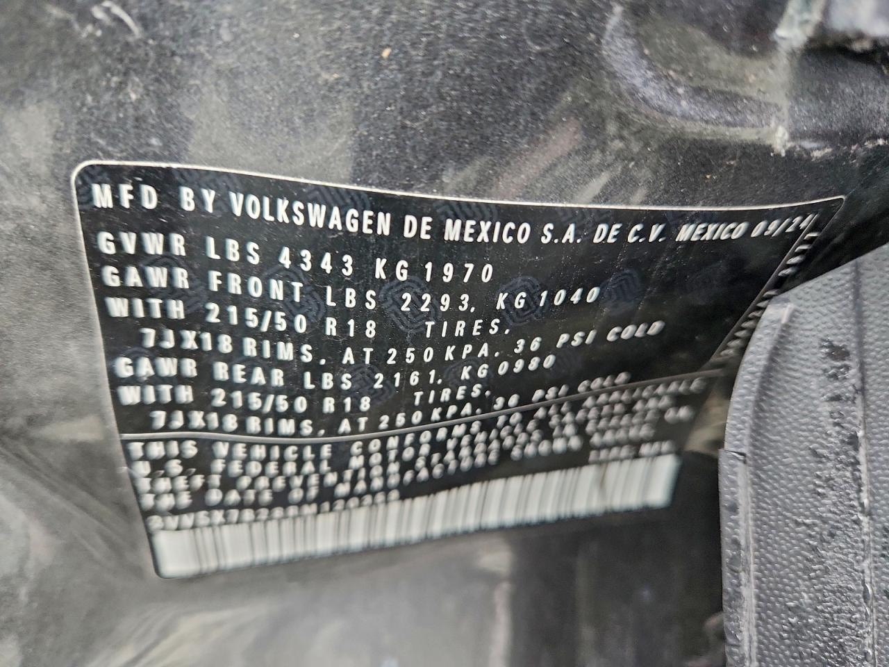 2024 VOLKSWAGEN TAOS SE photo 13