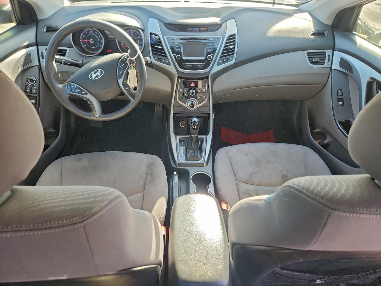 2016 HYUNDAI ELANTRA SE photo 29