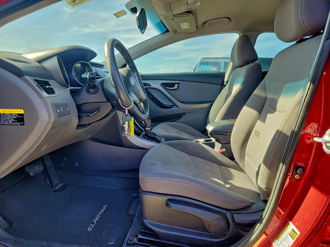 2016 HYUNDAI ELANTRA SE photo 25