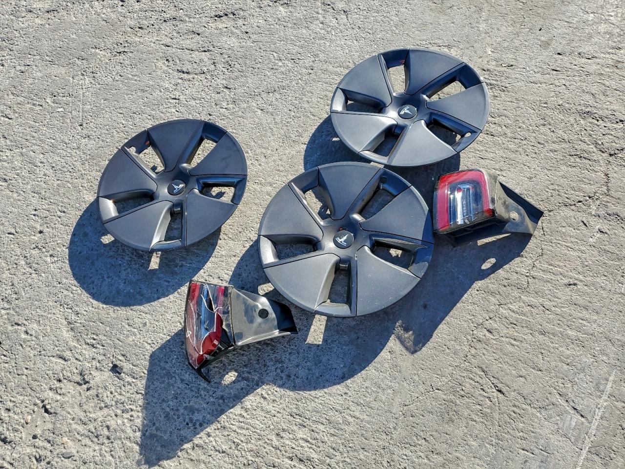 2023 TESLA MODEL 3 photo 34