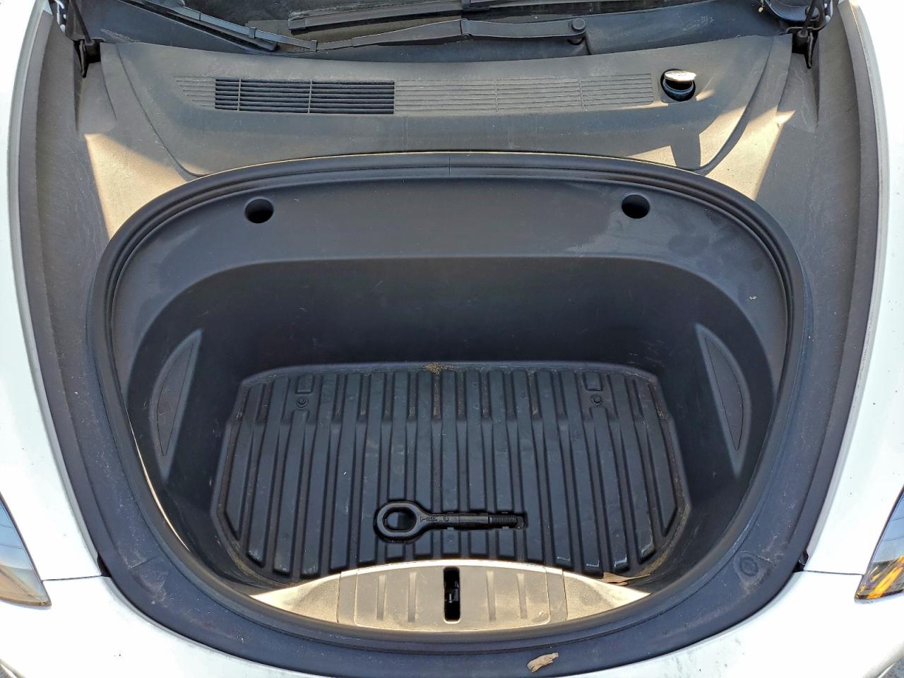2023 TESLA MODEL 3 photo 31
