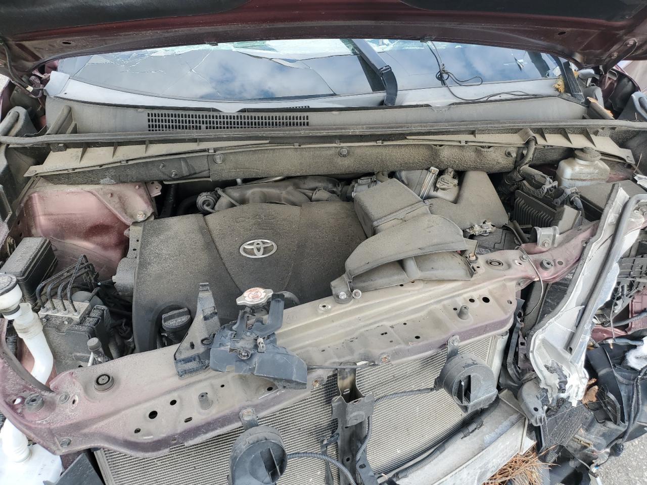 2019 TOYOTA HIGHLANDER LE photo 12