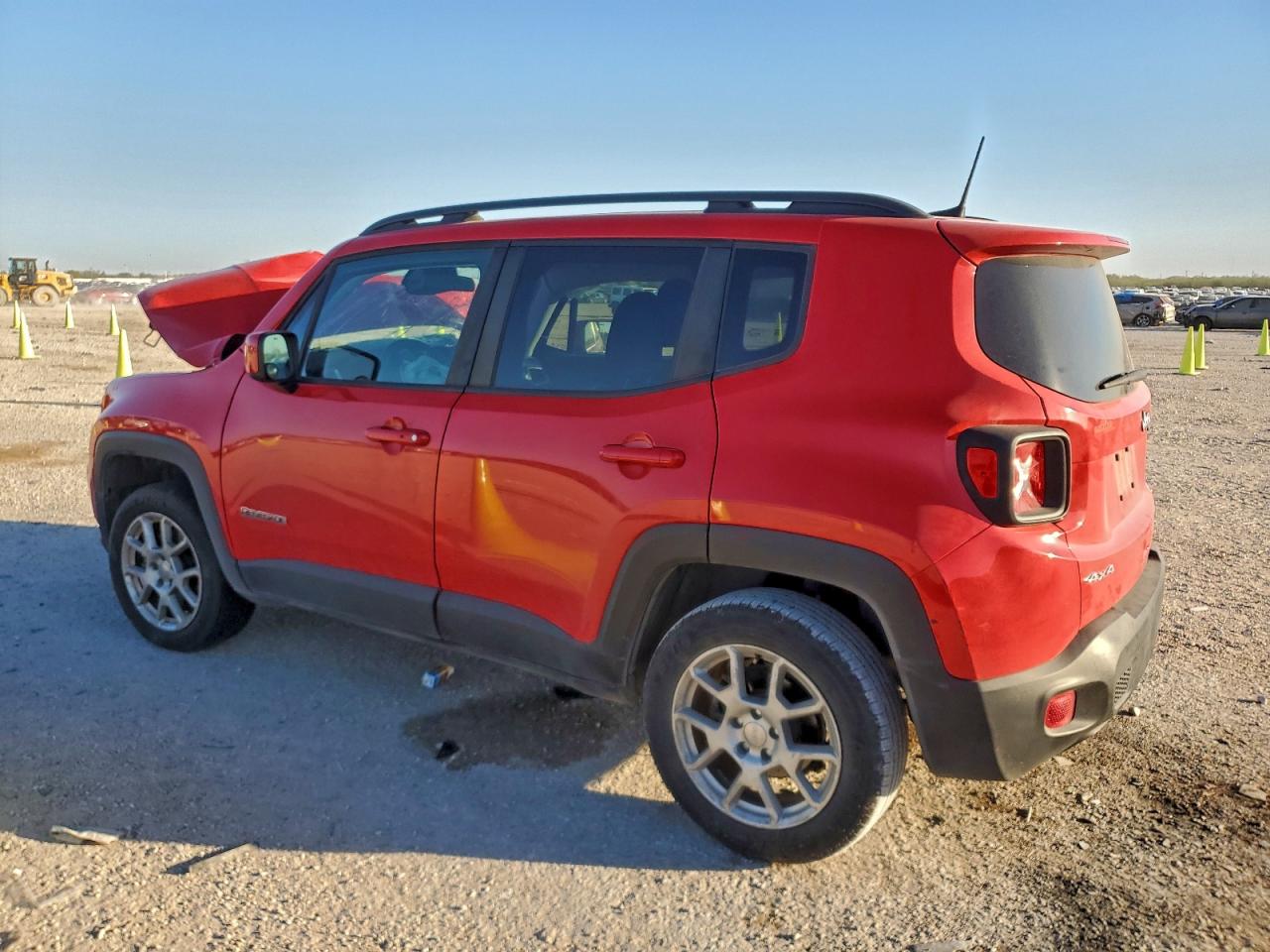 2019 JEEP RENEGADE LATITUDE photo 2