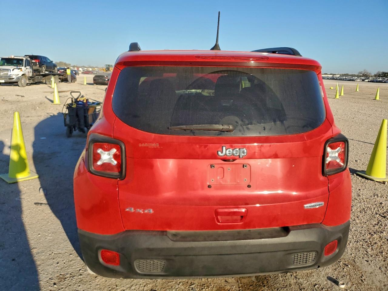 2019 JEEP RENEGADE LATITUDE photo 6