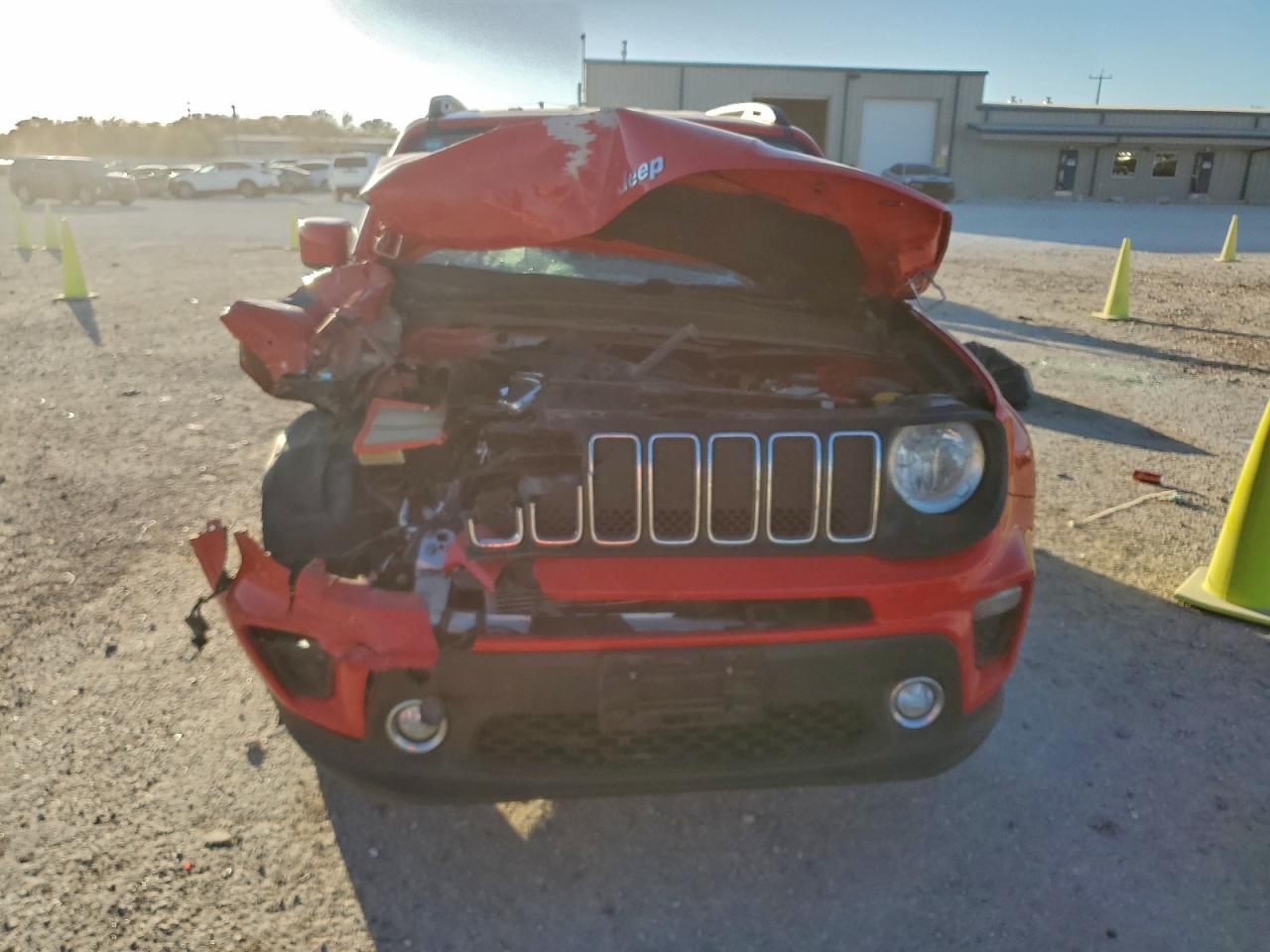 2019 JEEP RENEGADE LATITUDE photo 5