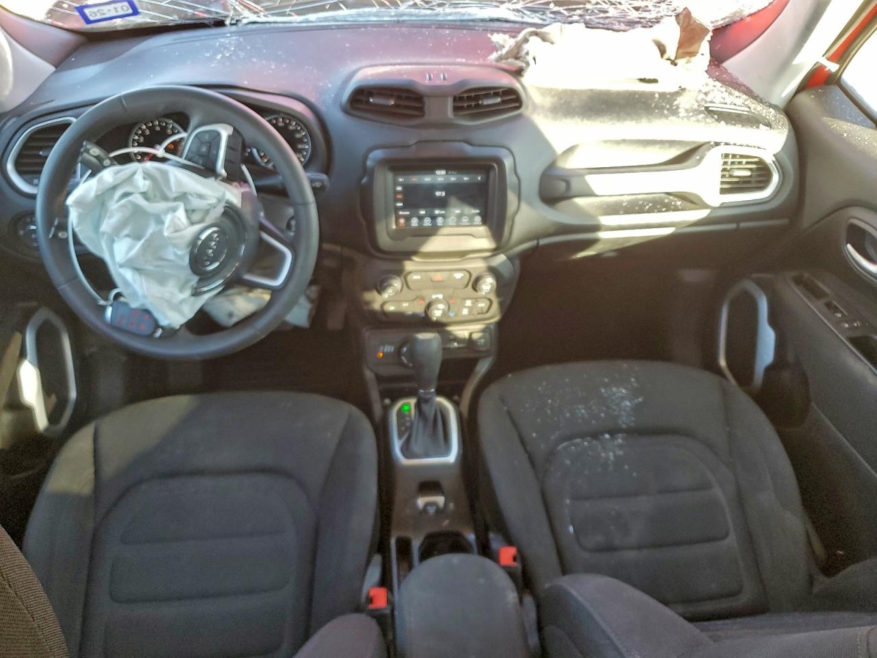 2019 JEEP RENEGADE LATITUDE photo 8