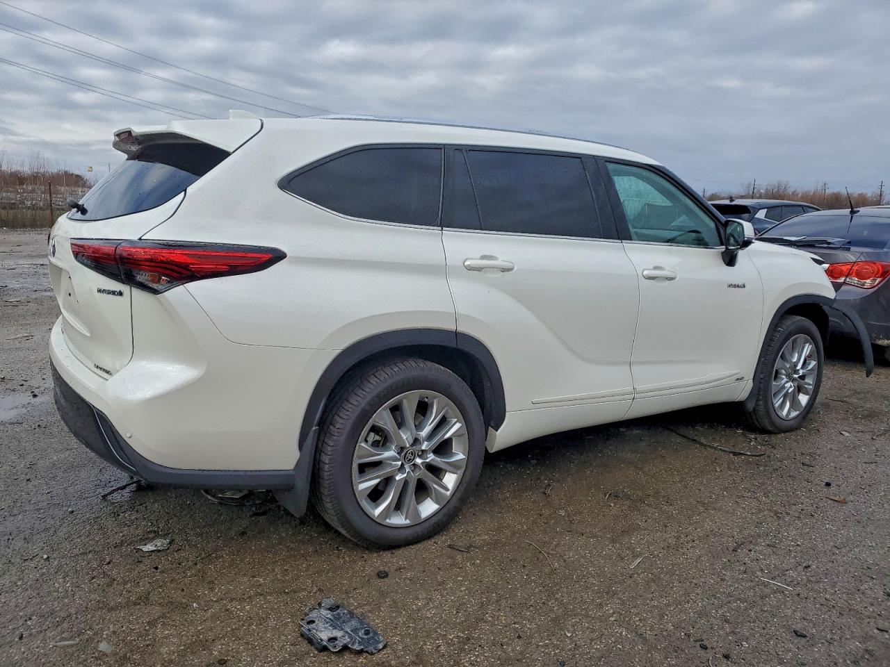 2021 TOYOTA HIGHLANDER HYBRID LIMITED photo 3