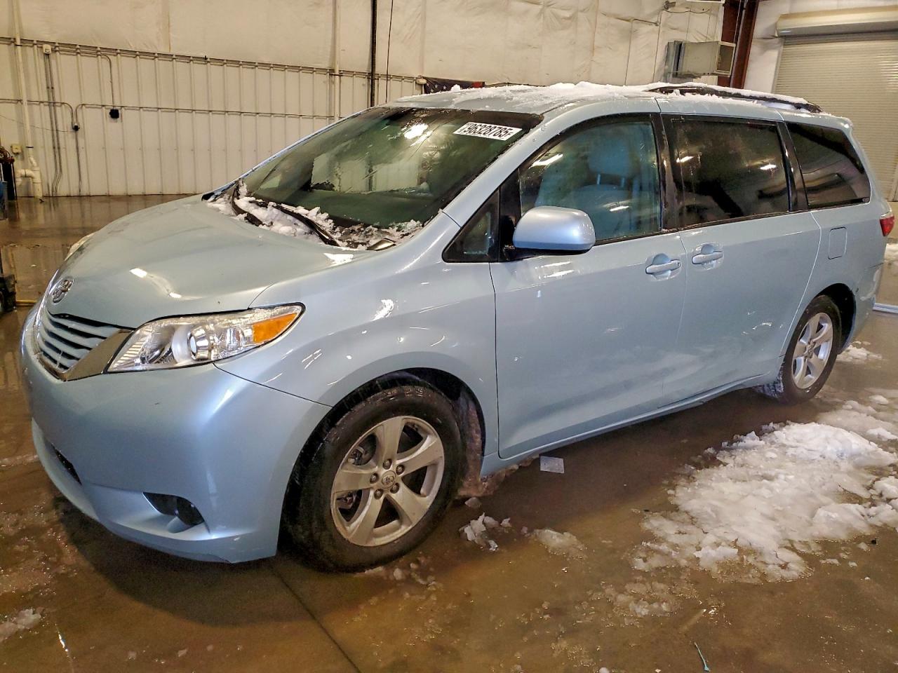 2015 TOYOTA SIENNA