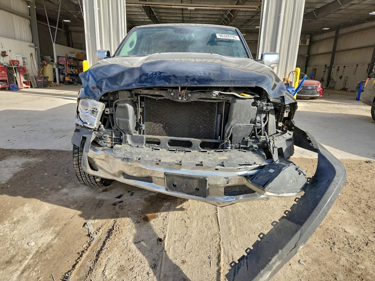 2013 RAM 1500 LARAMIE photo 5