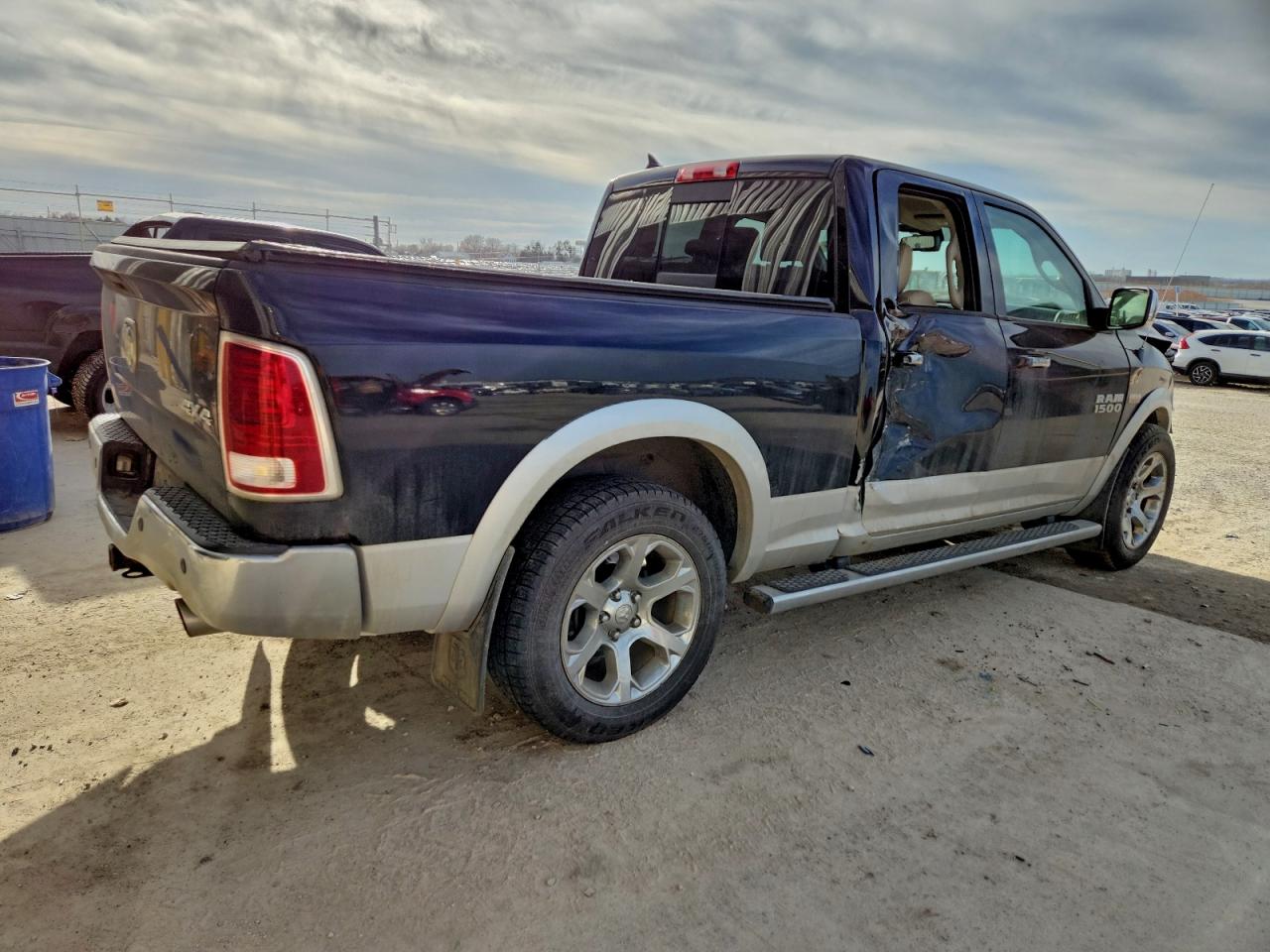 2013 RAM 1500 LARAMIE photo 3