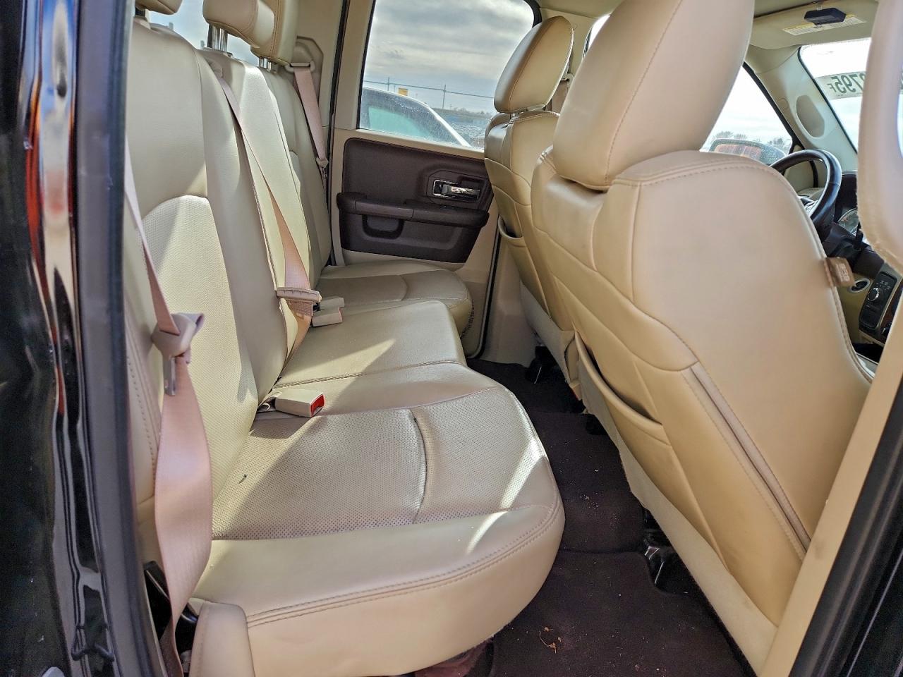 2013 RAM 1500 LARAMIE photo 10