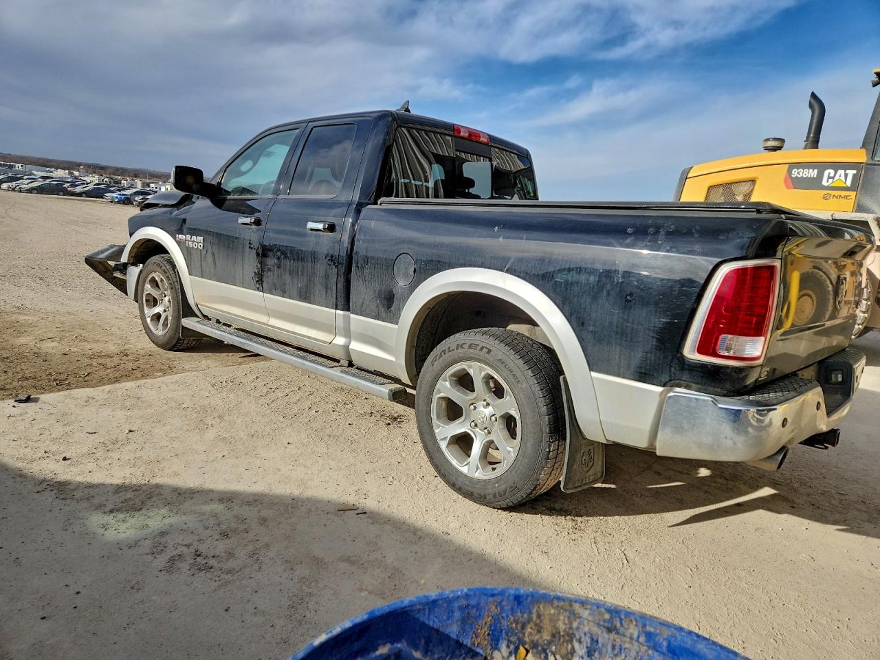 2013 RAM 1500 LARAMIE photo 2