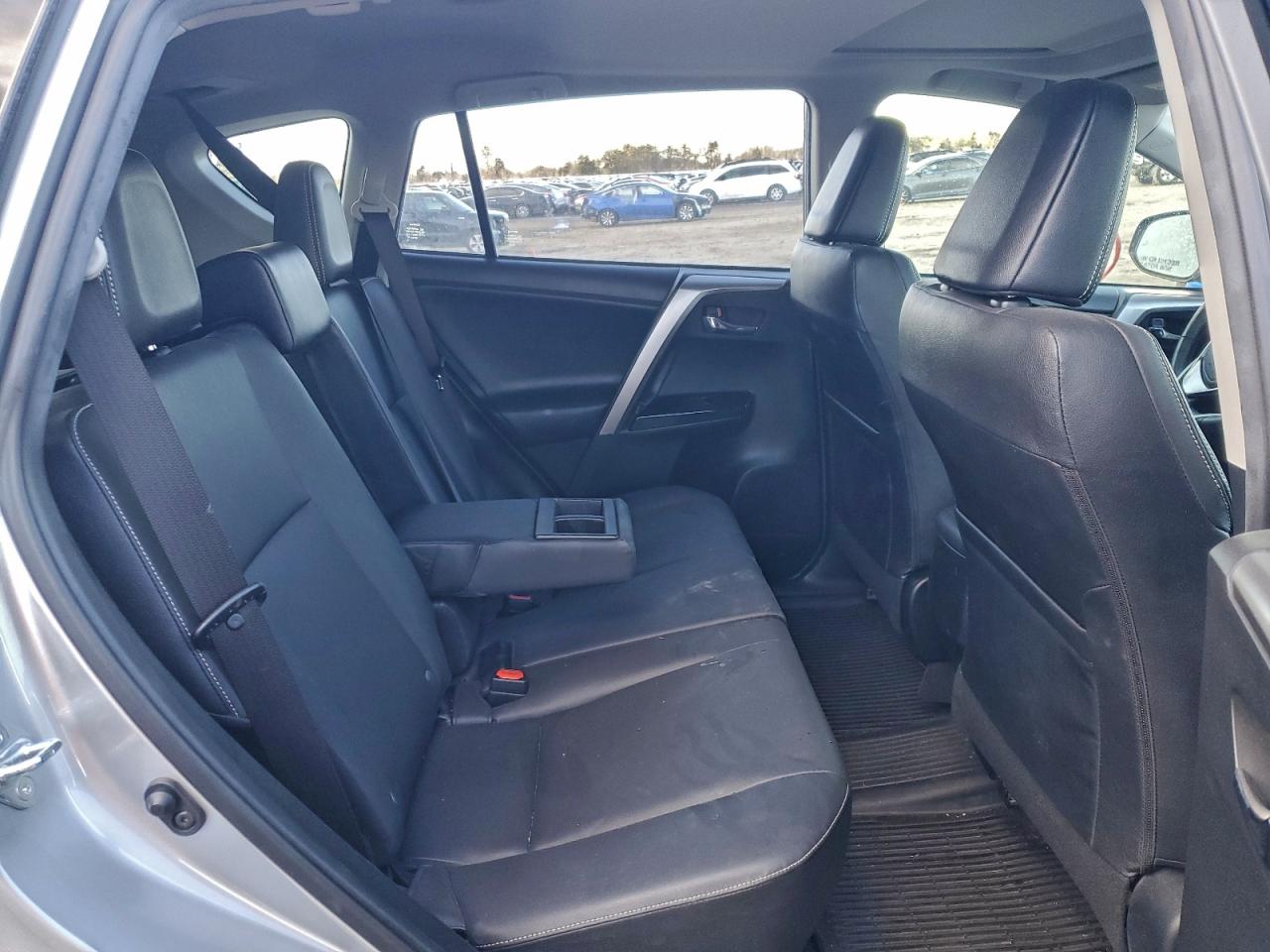 2018 TOYOTA RAV4 LIMITED photo 11