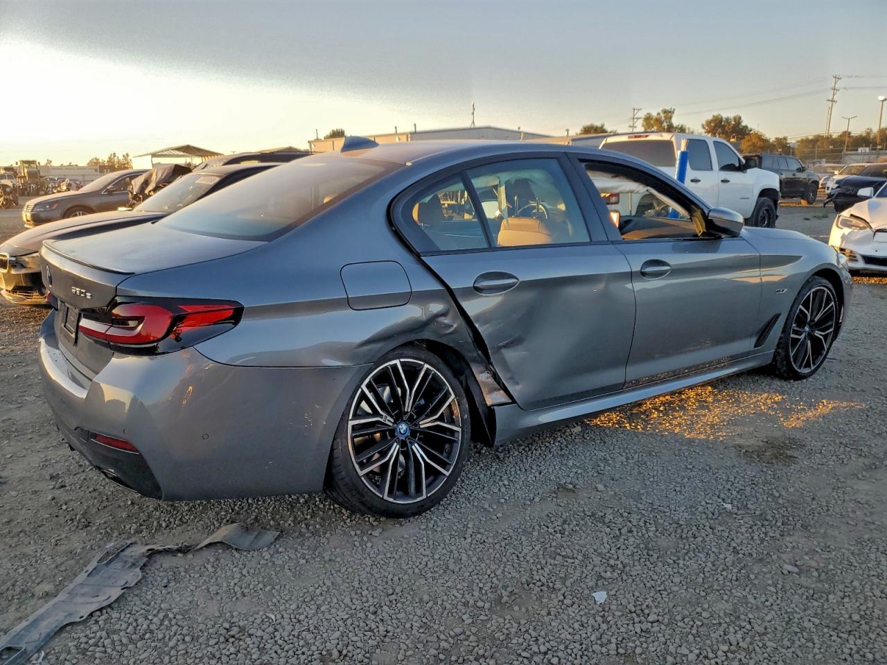 2023 BMW 530E photo 3