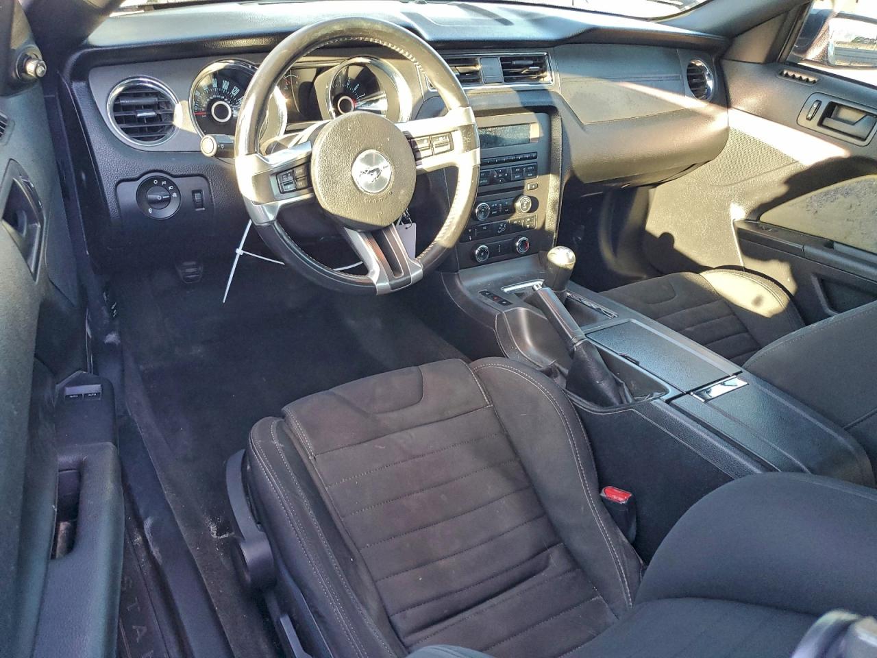 2013 FORD MUSTANG GT photo 22