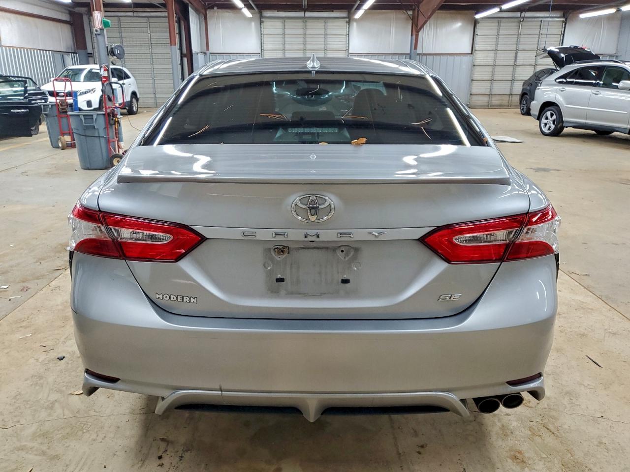 2020 TOYOTA CAMRY SE photo 11