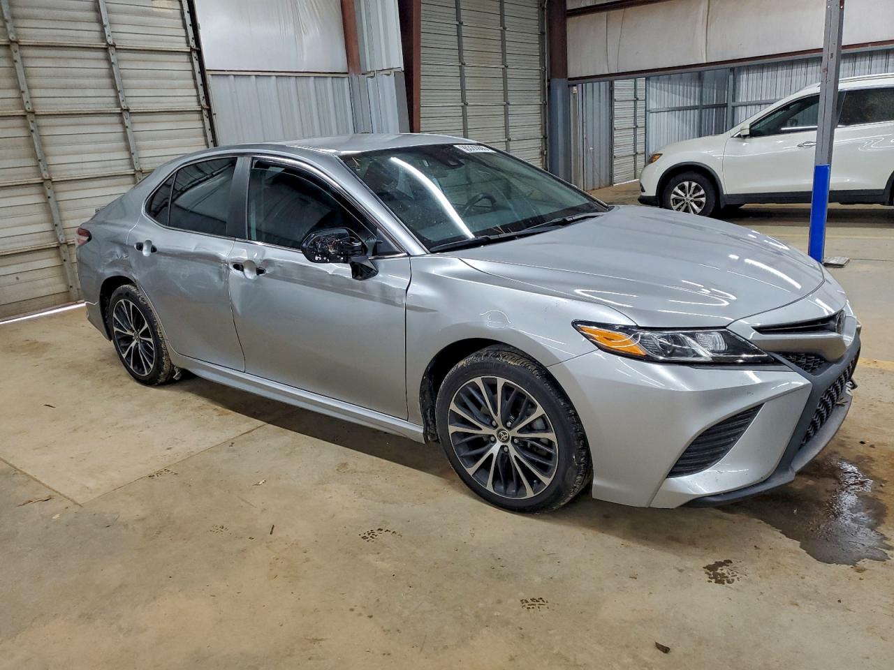 2020 TOYOTA CAMRY SE photo 7