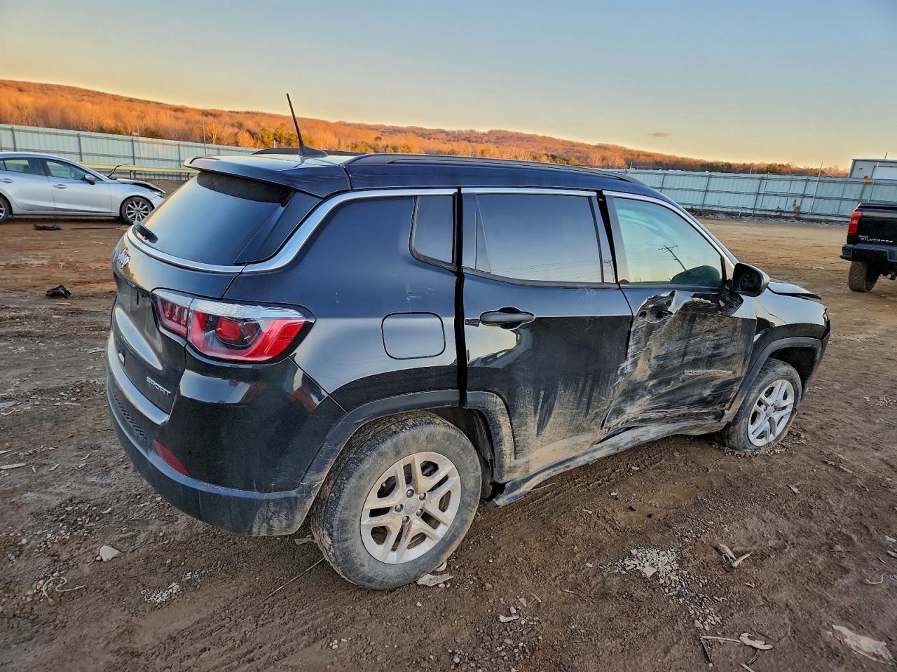 2019 JEEP COMPASS SPORT photo 3
