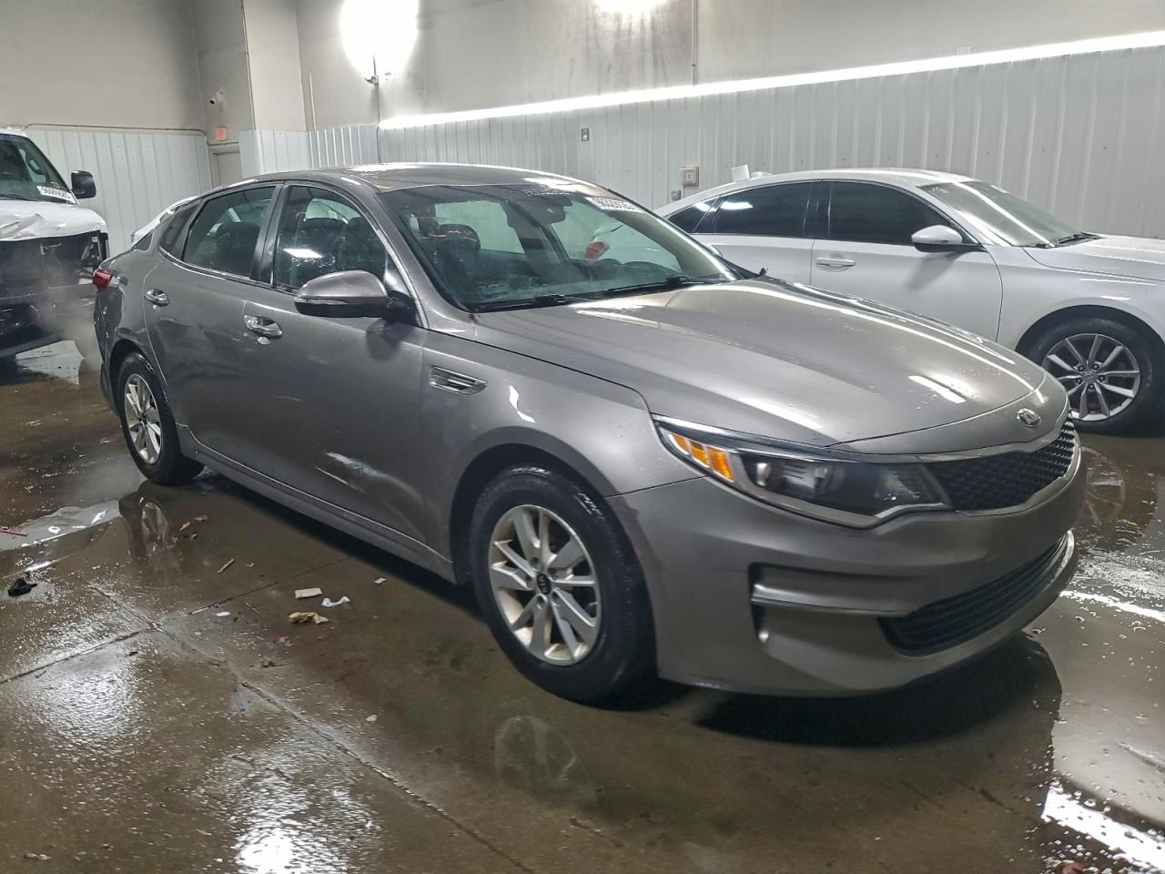2016 KIA OPTIMA LX photo 4