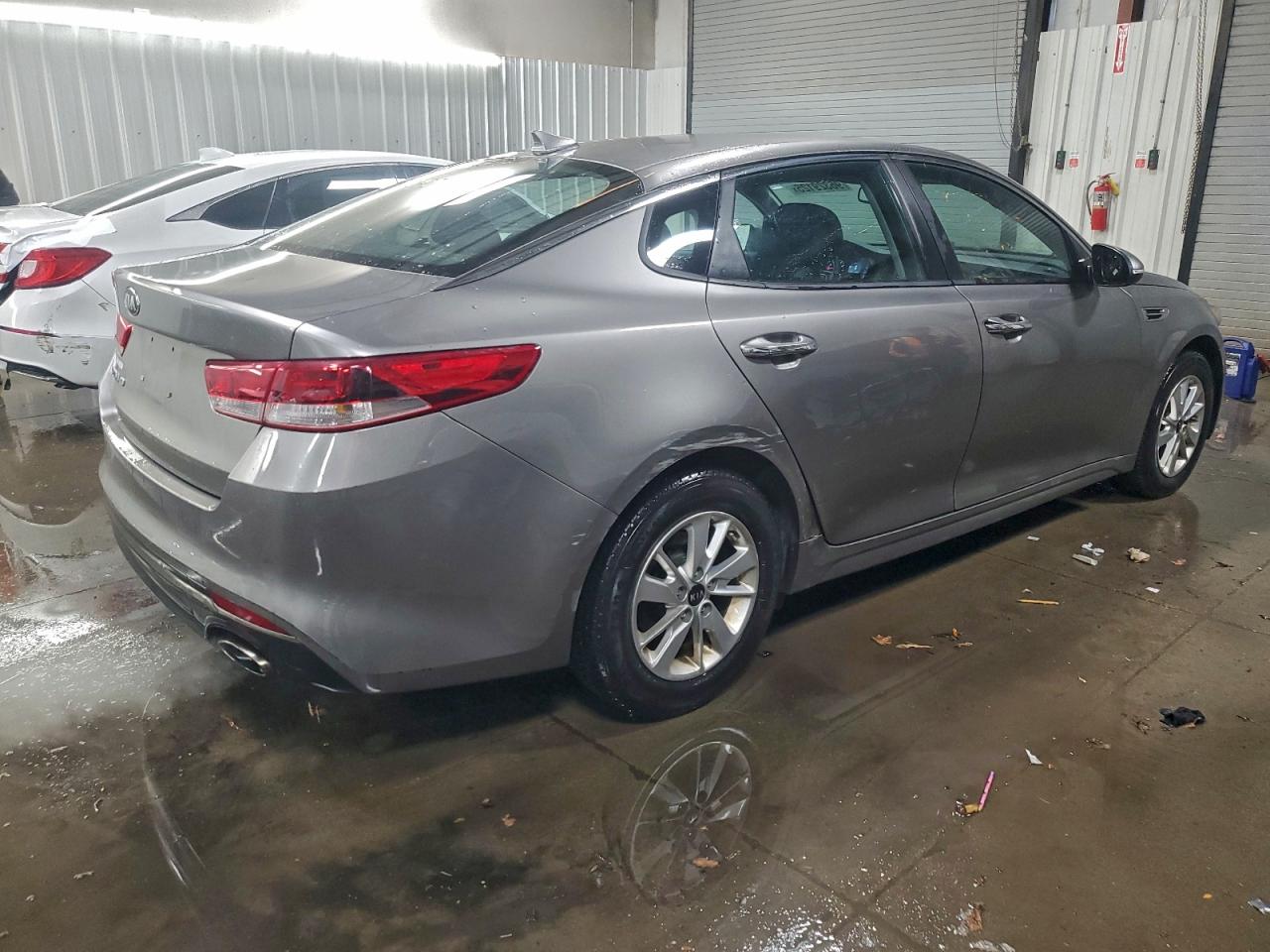 2016 KIA OPTIMA LX photo 3