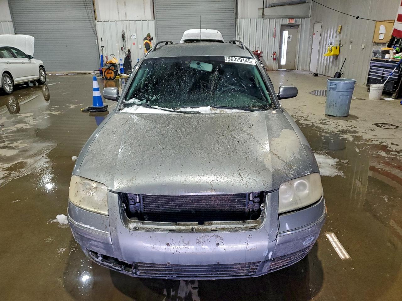 2003 VOLKSWAGEN PASSAT GL photo 5
