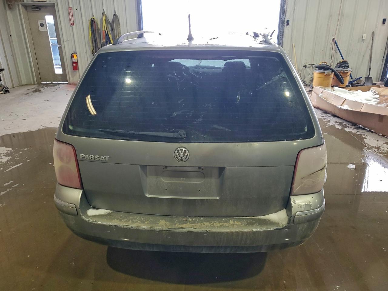 2003 VOLKSWAGEN PASSAT GL photo 6