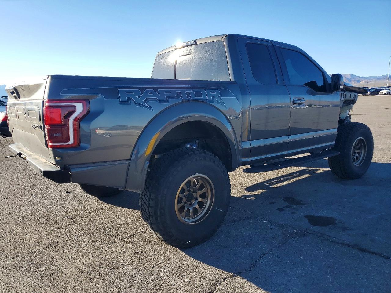 2018 FORD F150 RAPTOR photo 3