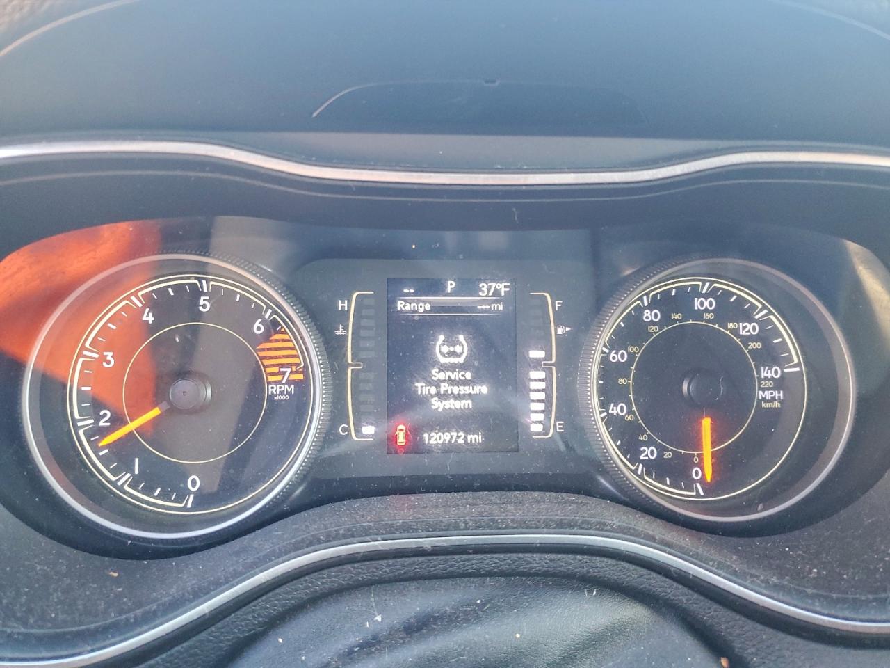 2019 JEEP CHEROKEE LATITUDE PLUS photo 9
