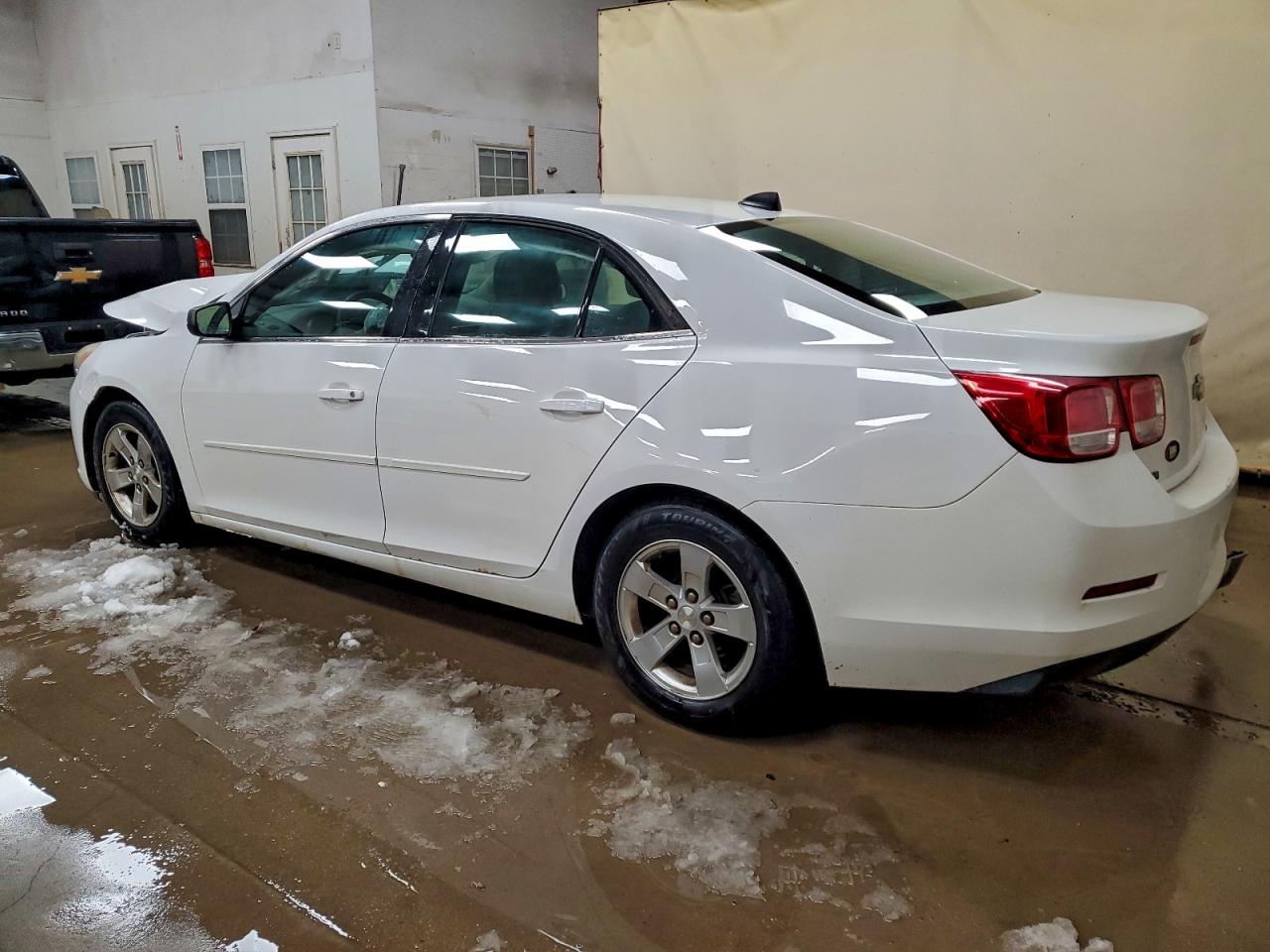 2014 CHEVROLET MALIBU LS photo 2