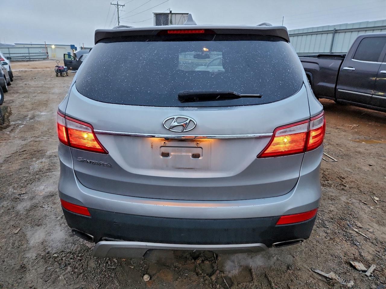 2016 HYUNDAI SANTA FE SE photo 6