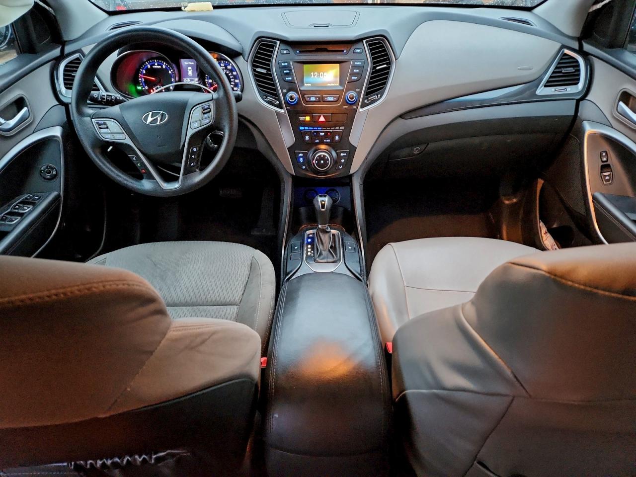 2016 HYUNDAI SANTA FE SE photo 8